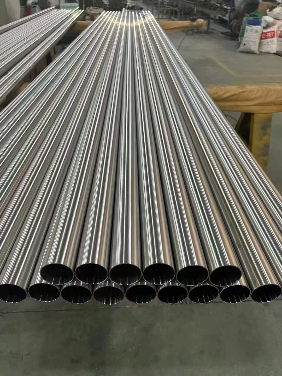 Blog công ty mới nhất về Sự khác biệt giữa liền mạch và hàn là gì?